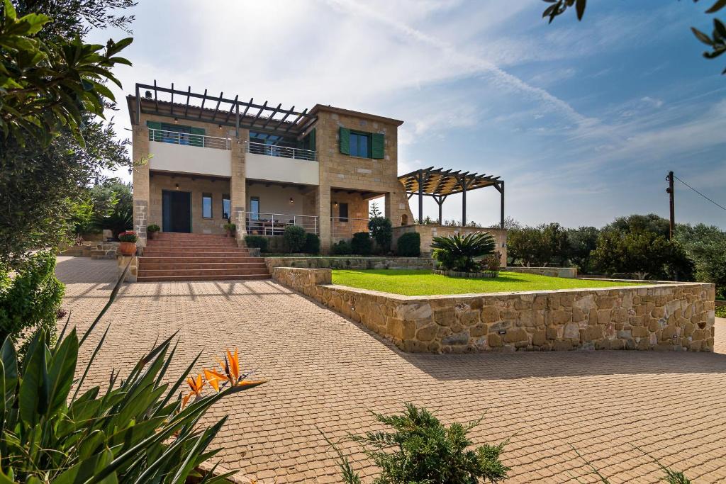 Gerani Villa | Selene Stone Villa