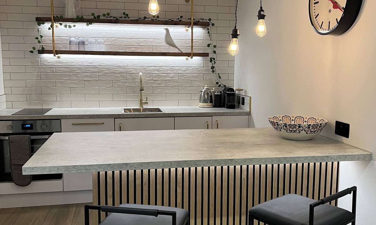Abbots Langley Apartment | Self contained, newly renovated apartment apartment near Harry Potter studios