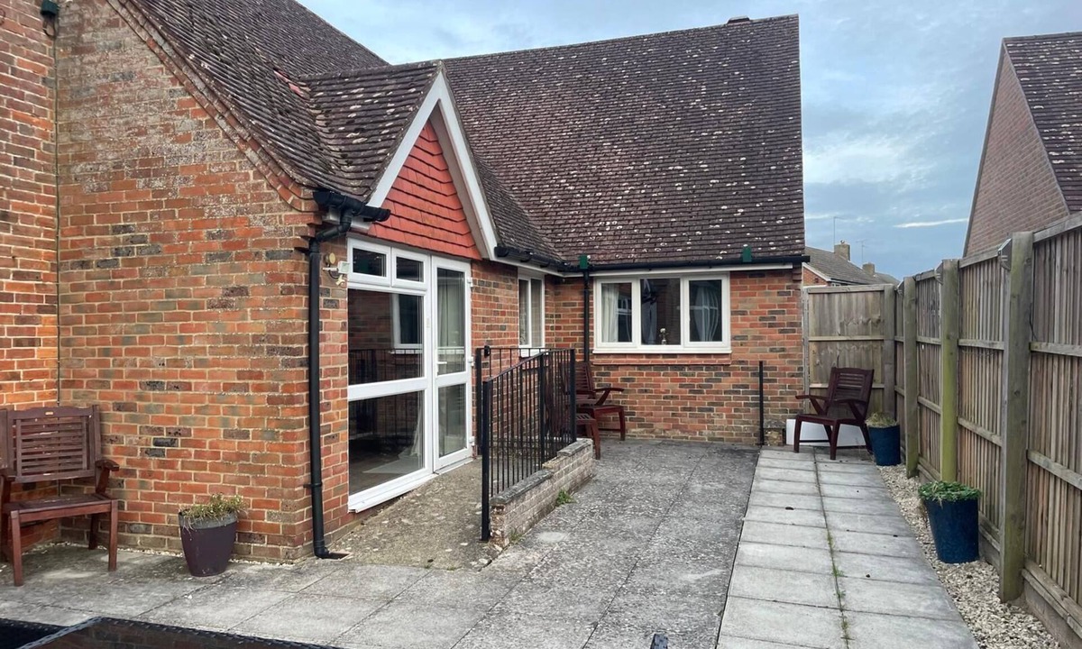 Fittleton Apartment | Self contained large annexe just 15 mins from Stonehenge