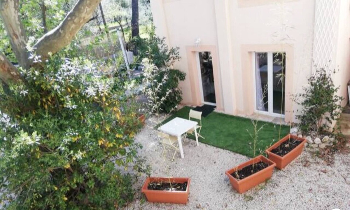 Roquevaire House | Self-contained studio near calanques Cassis Aix Marseille