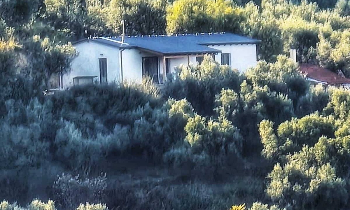 Zakharo House | Self-sufficient straw bale house in organic olive grove, with sea view