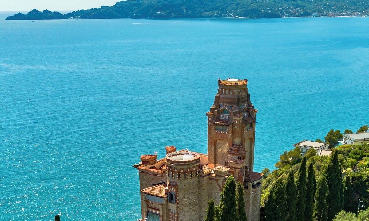 Zoagli Apartment | Sem Benelli Castle - Private Beach Access, 3 Bedrooms - Exclusive Residence