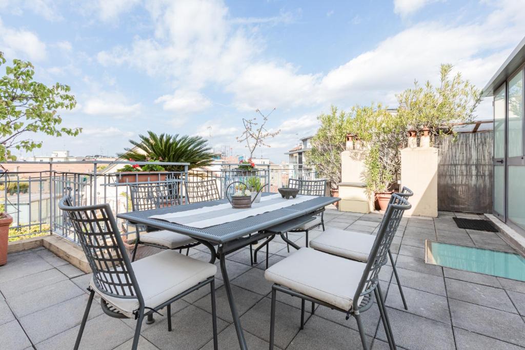 Bullona Apartment | Sempione Split-level Terrace Apartment - Top Collection