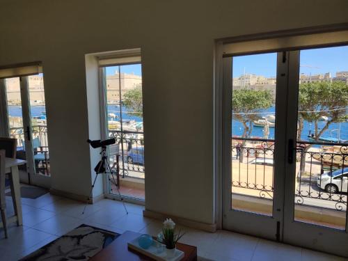 Senglea Apartment | Senglea Seafront Apartment