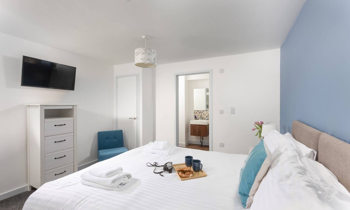 St Just Hotel | Sennen, B&B - a hotel room that sleeps 2 guests in 1 bedroom