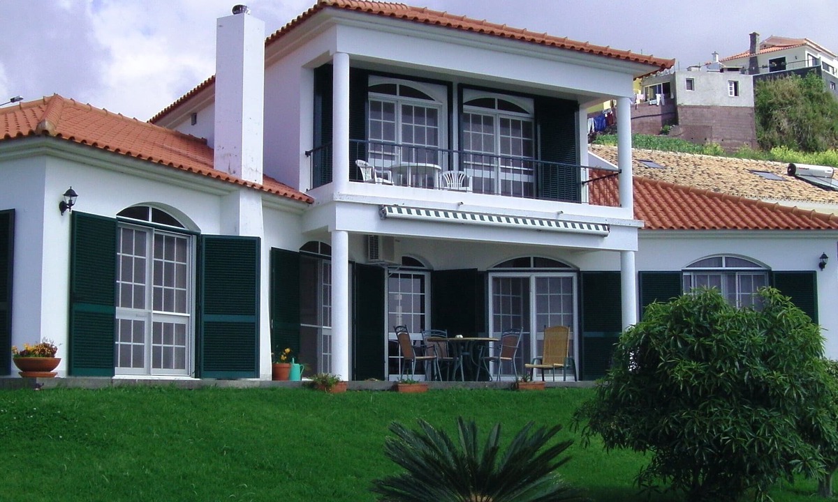 Ponta do Sol Apartment | Separate apartment on the first floor of a family house with private pool & WiFi