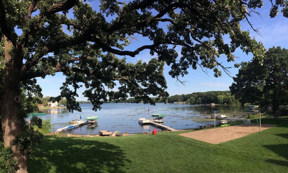 Chanhassen House | Sept. 23rd - Oct. 2nd, 2016 ~ Beautiful Williams Lake Home ~ Ryder Cup Rental