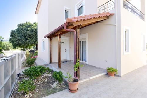 Pastida Villa | Seraina House