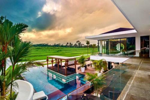 Pejeng Kawan Villa | Serena 12 BR Private Pool View With Rice Field View