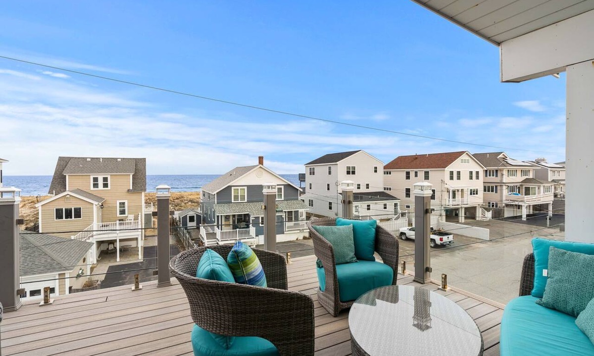Salisbury Condo | Serendipity Beach Retreat | Penthouse | Ocean View