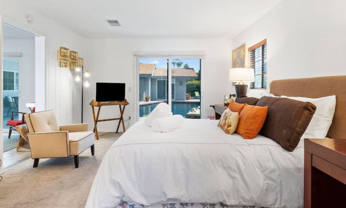 Deepwell Estates House | Serene 1 bed Casita w/Pool, Spa & Mountain Views