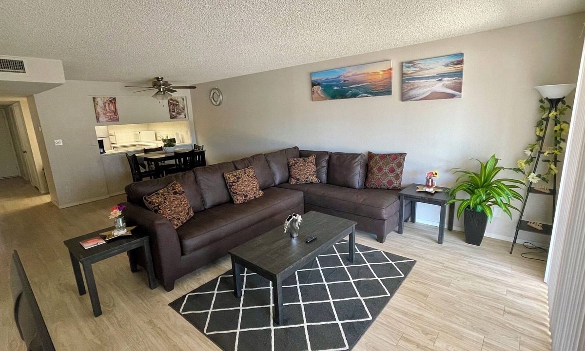 Lake Biltmore Village Condo | Serene 3-Bedroom Oasis in Phoenix, Arizona