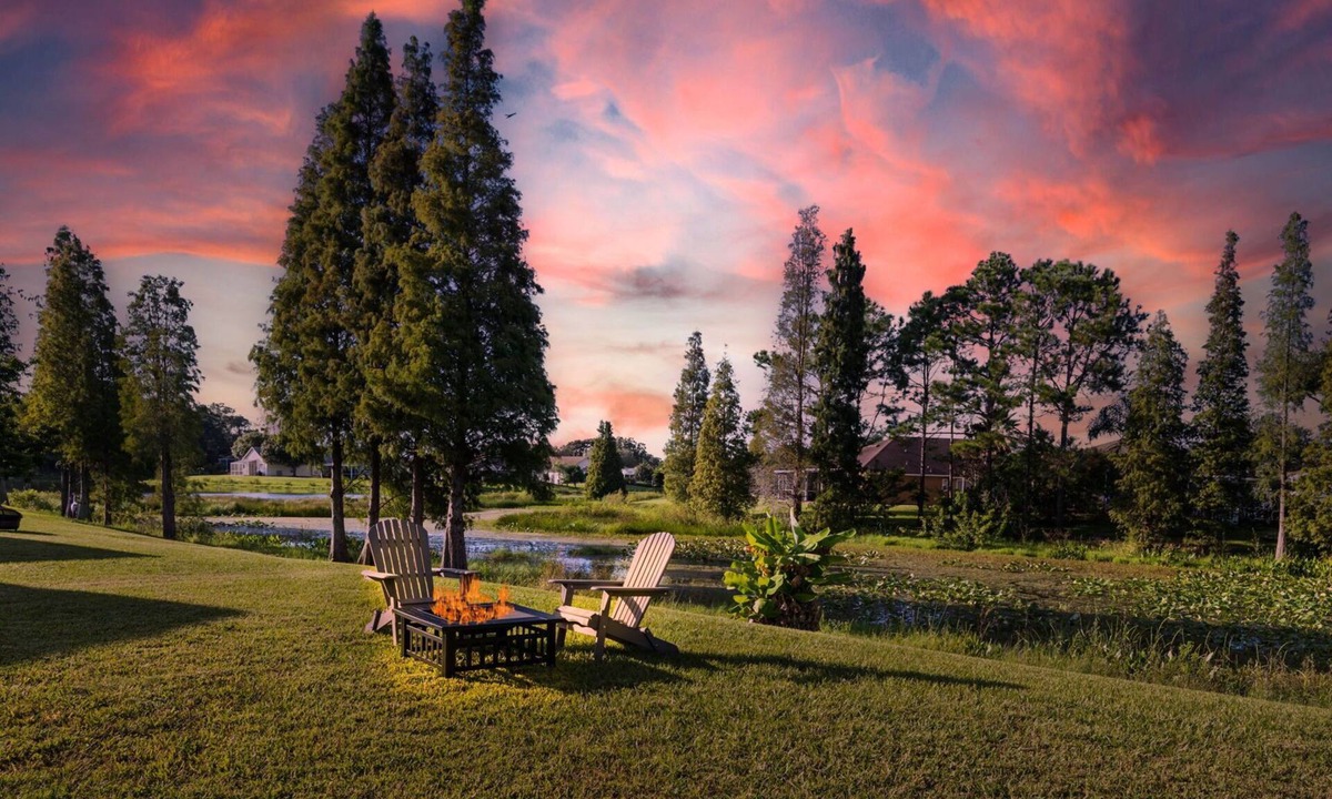 Sterling Ranch House | Serene 4BR Lakeside Retreat - Fire Pit & Comm Pool