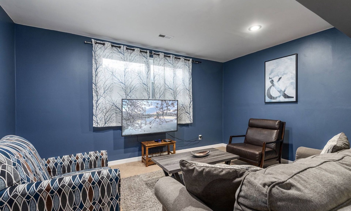 Stafford House | Serene Cave in Stafford, Va