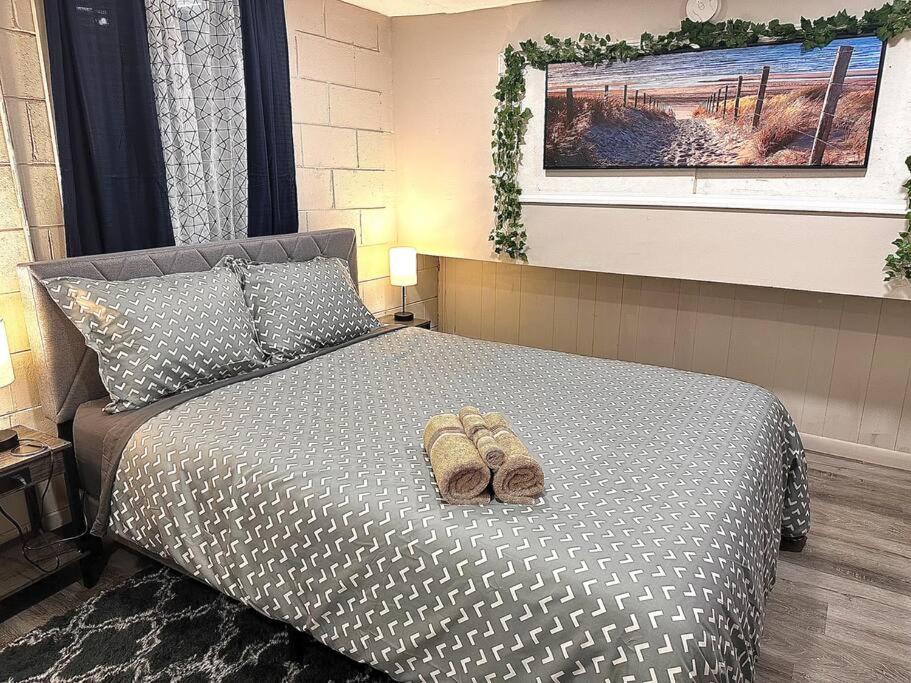 Indianapolis Apartment | Serene Cityscape Sanctuary Close to Downtown Indianapolis - Unit #5
