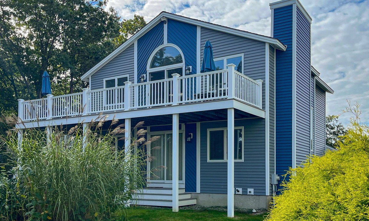 Biddeford Pool House | Serene Coastal Retreat with Breathtaking Ocean Views and Fire pit