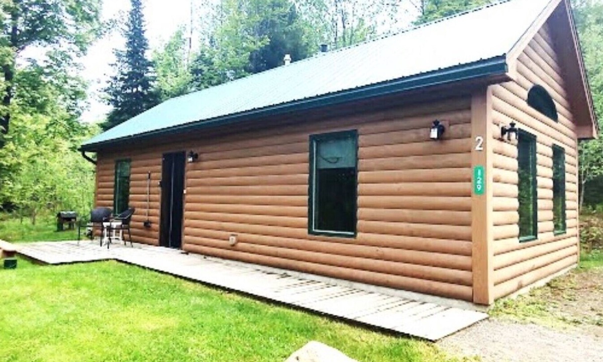 Hyde Park Apartment | Serene Country Cabins 2 In the heart of Vermont