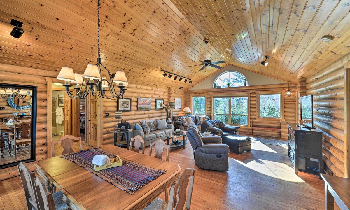 Driggs Cottage | Serene Driggs Cabin ~ 10 Mi to Grand Targhee!