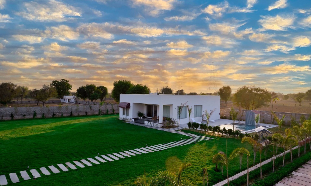 Jaipur Villa | Serene environment with lush green garden. Pollution free environment