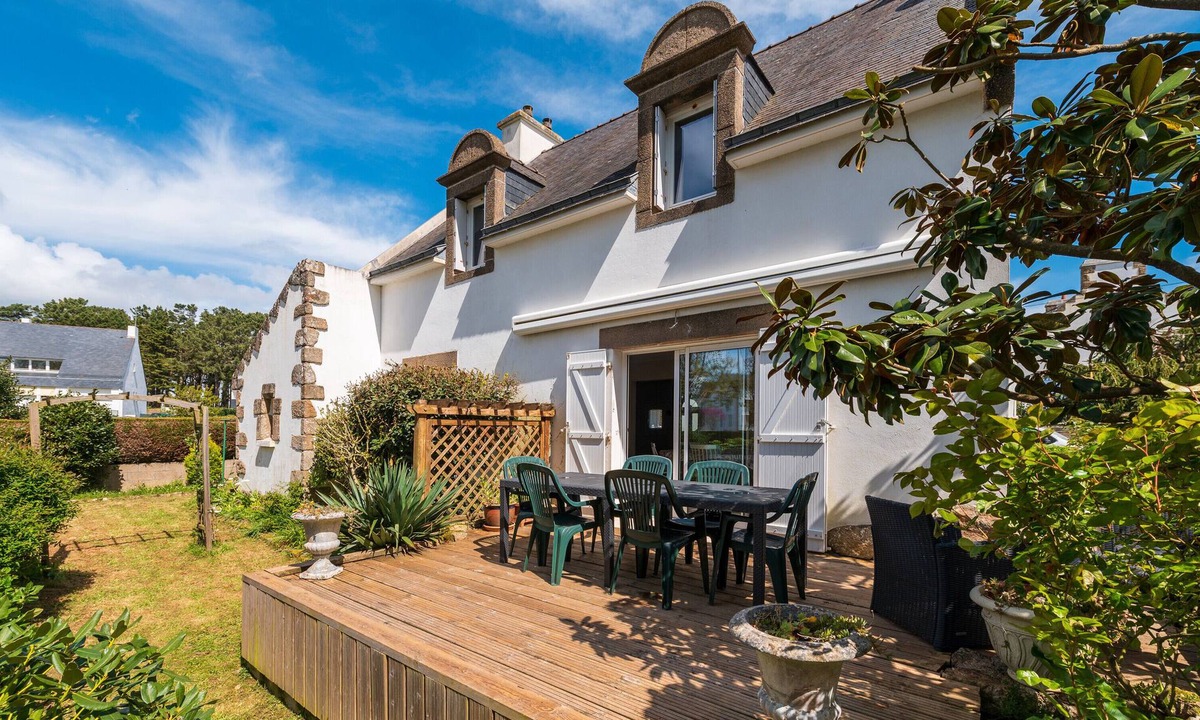 Carnac House | Serene Getaway Steps from the Carnac Alignments – Vacation Home