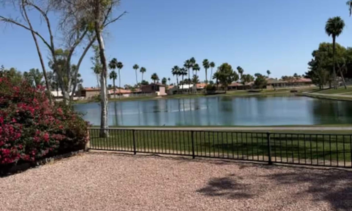 Cottonwood House | Serene Lakefront Home in Adult Resort Community of Cottonwood in Sun Lakes!