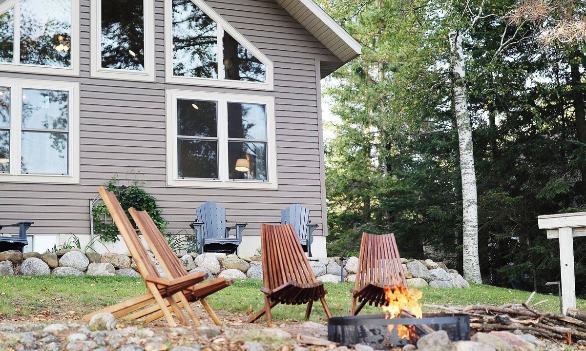 Eagle River House | Serene Lakefront Retreat: A/C, dock, canoe, kayaks