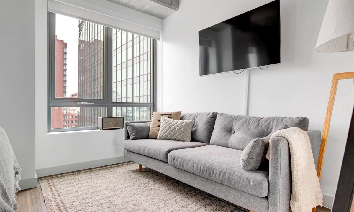 MIT Apartment | Serene Studio, Kendall Square, Gym, walk to MIT by Blueground