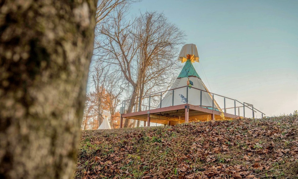 Farmers House | Serene Teepee Escape with Soulful Ambiance in Salt Lick, Kentucky