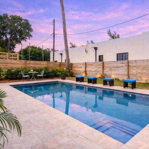 Old Northwood House | Serene WPB Escape Pool Near Beach