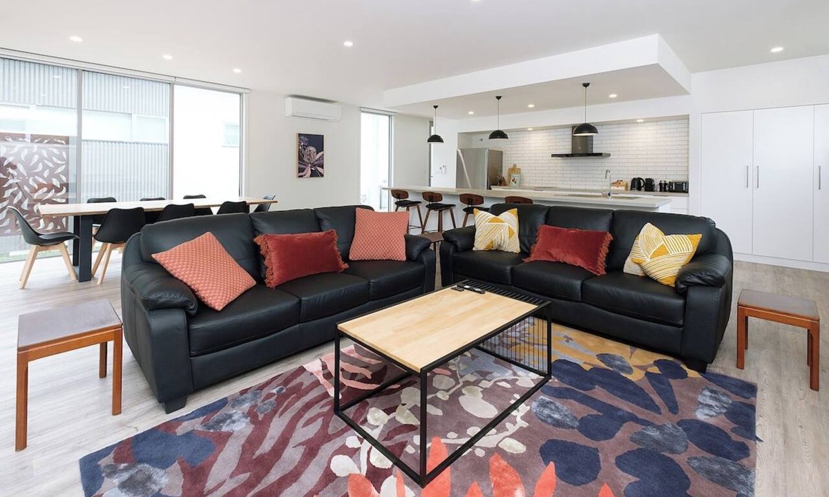 Halls Gap House | Serenity HG4A: Brand new 4Br 3.5Ba house with Absolute Nat Park frontage