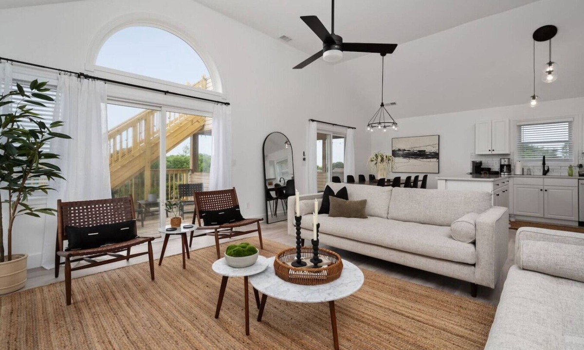 Colington House | Serenity House-Water Views, Pet Friendly & Hot Tub