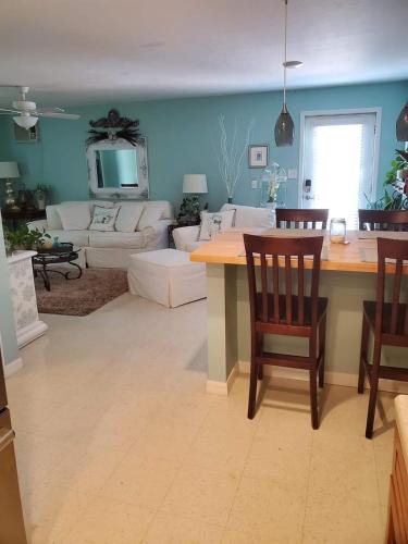 Braden River Apartment | Serenity Lake