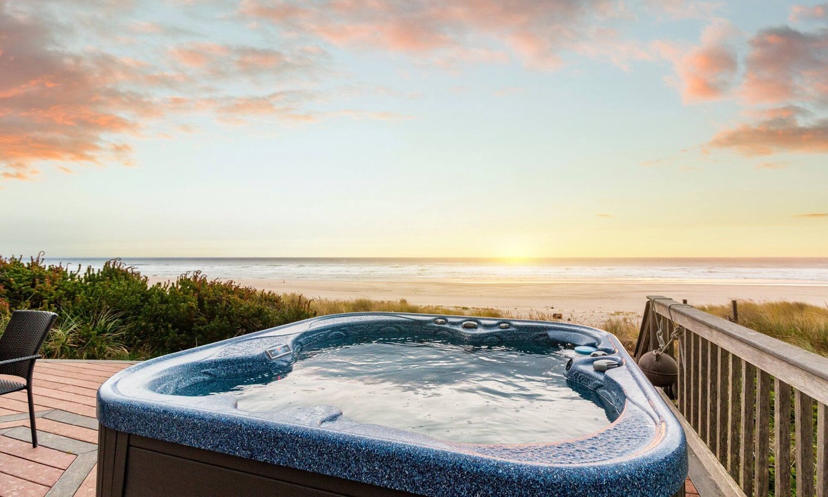 Tierra Del Mar House | Serenity Sands Beachfront, Hot Tub, Media Room