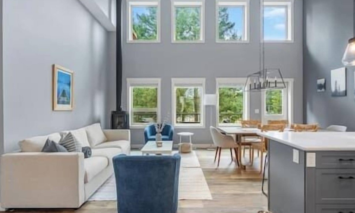 Windermere House | "Serenity Shores" Mins to Lake |King Bed |10 Guests