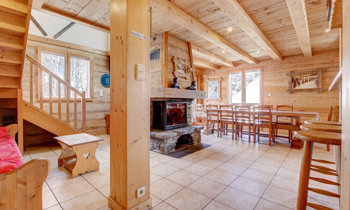 Morzine Apartment | Sermes M504 Triplex in the centre of morzine 12 people