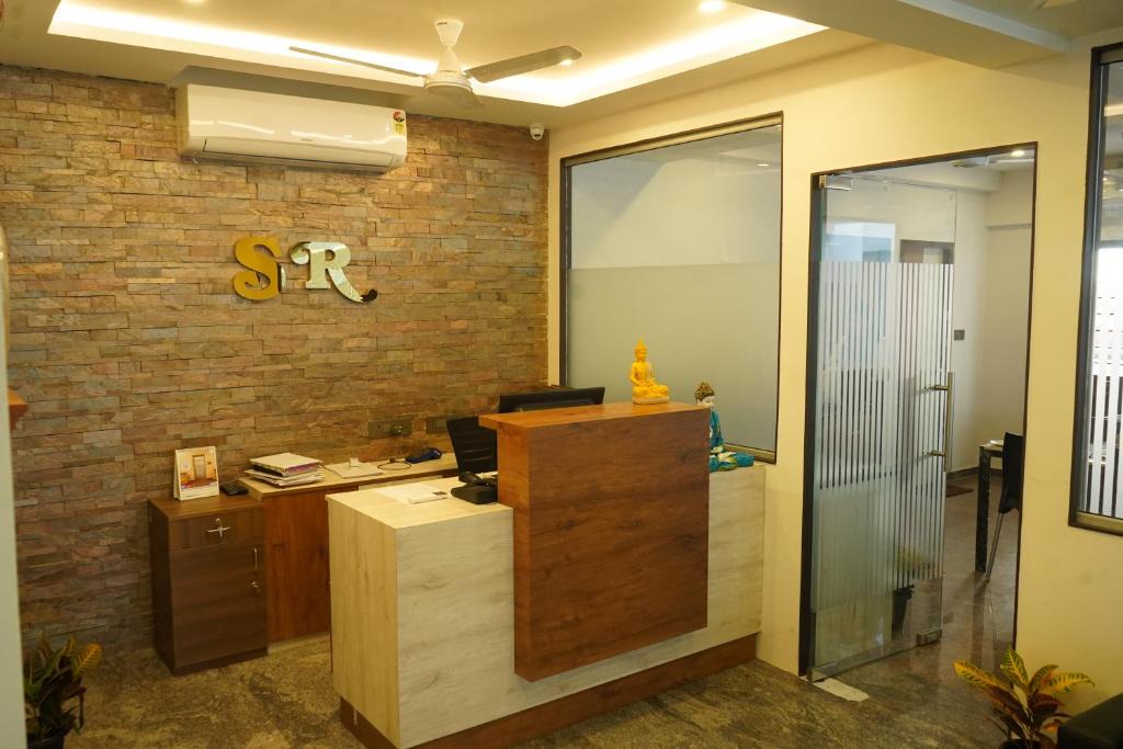 Teynampet Hotel | Sesha Residency