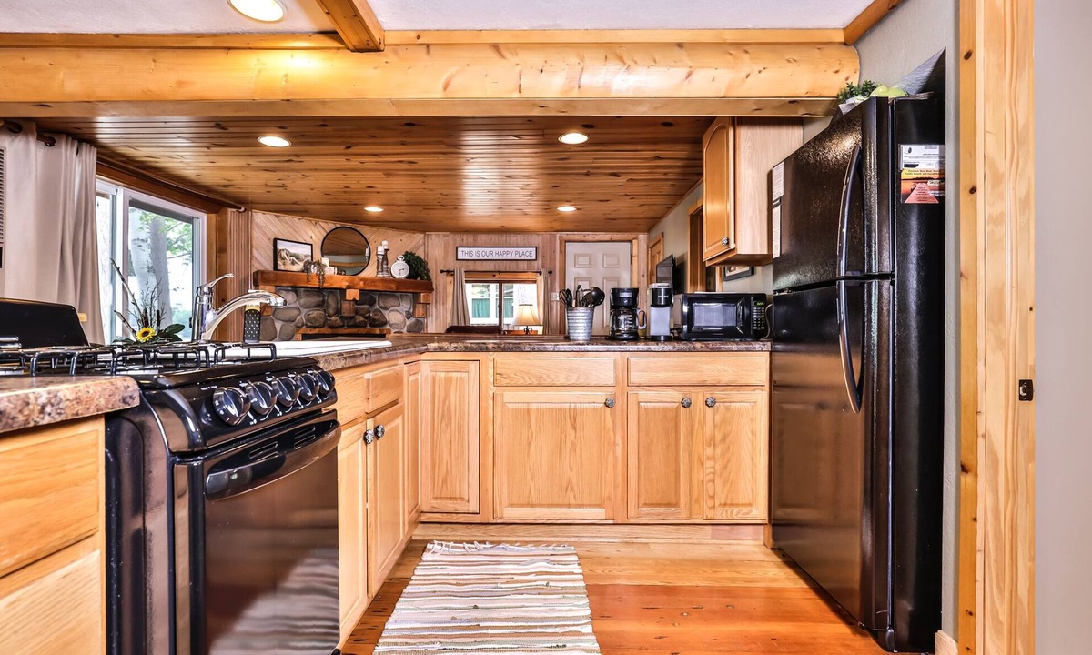 St Germain Cabin | Seven Pines - Lakefront cottage on West Bay of Little Saint Germain Lake