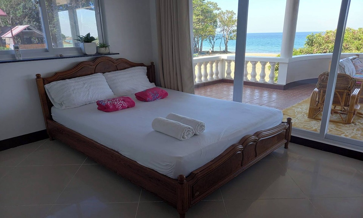 Bauang Hotel | Seven Waves Beachfront