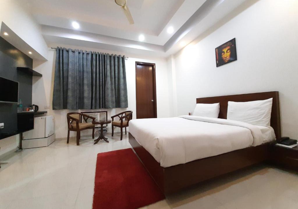 Sector 70 Hotel | Shacon Suites