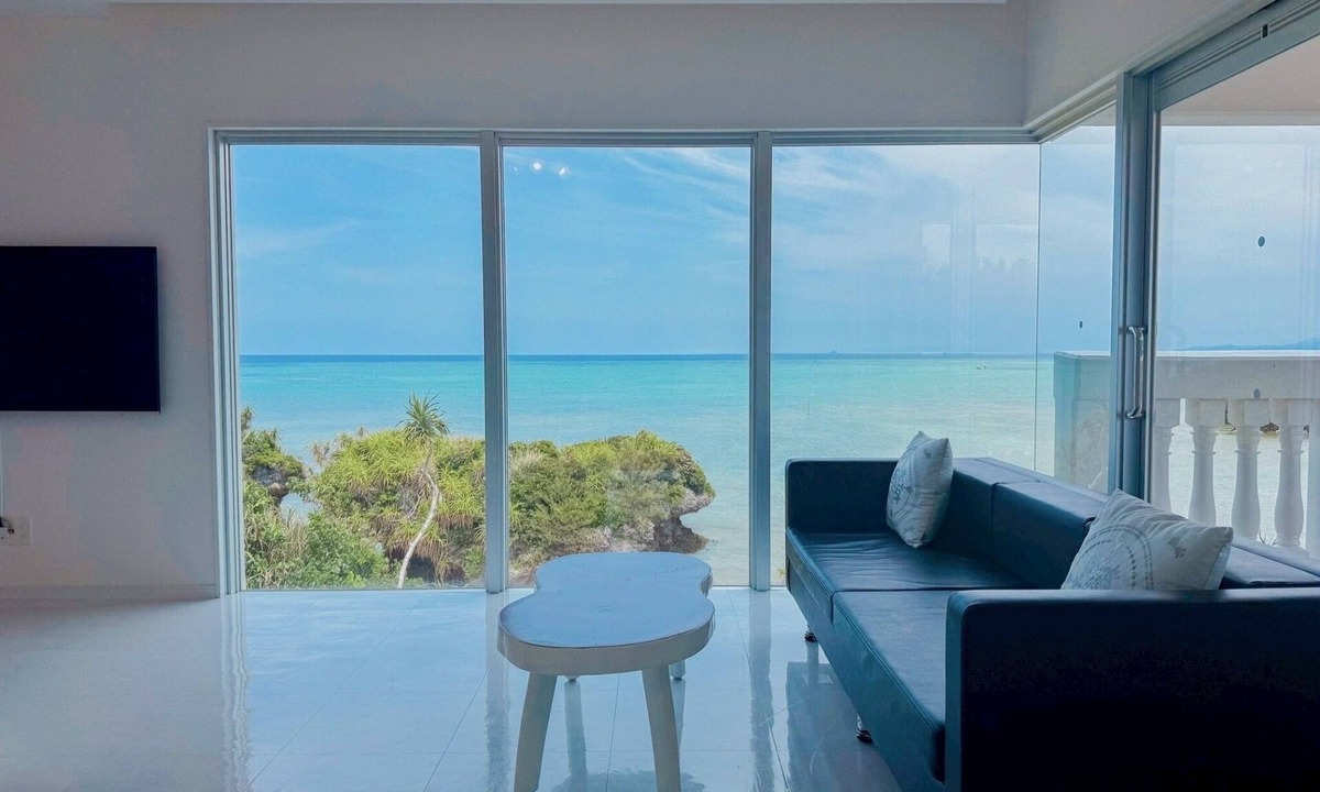 Onna House | Shallows