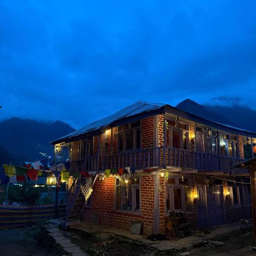 Kullu Hotel | Shalom Guesthouse and Cafe