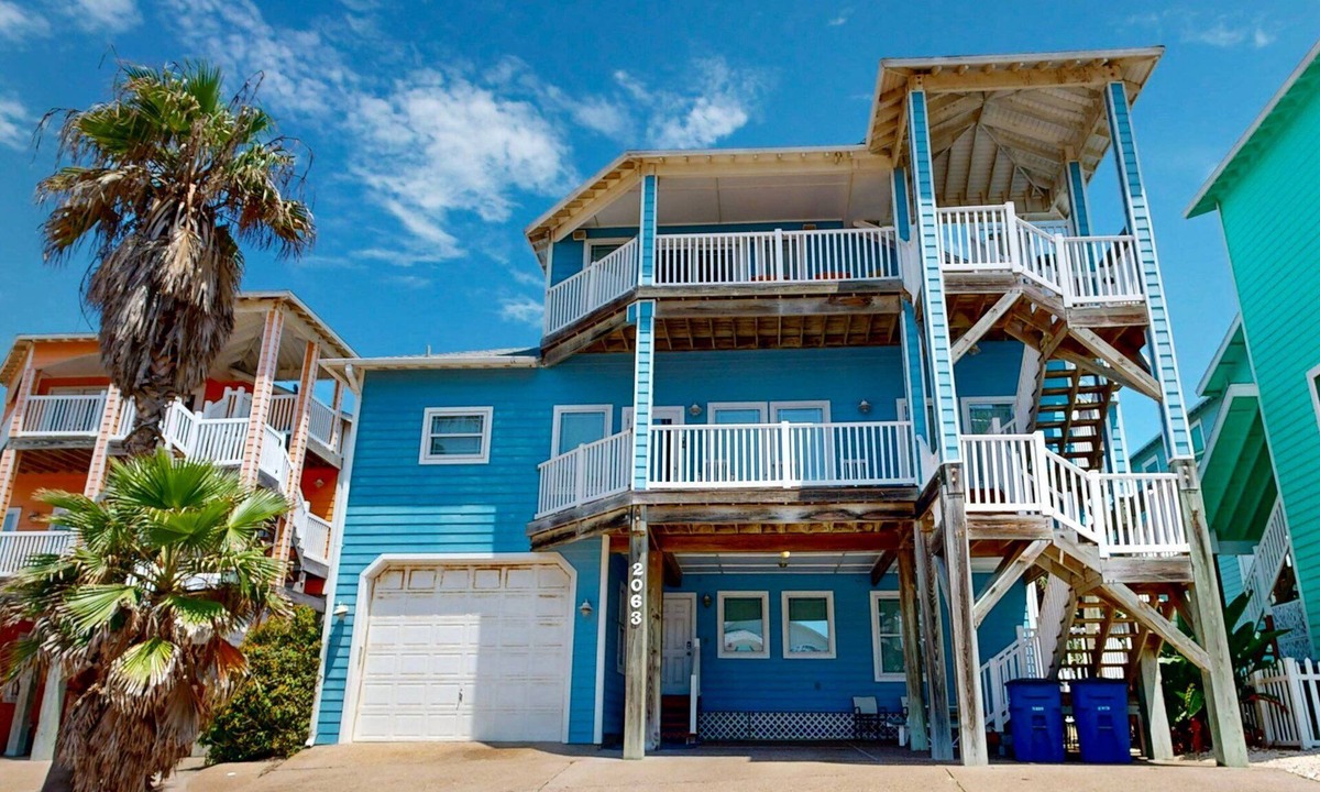 Sand Point House | Shared Heated Pool, Pet Friendly, Walking Boardwalk to the Beach