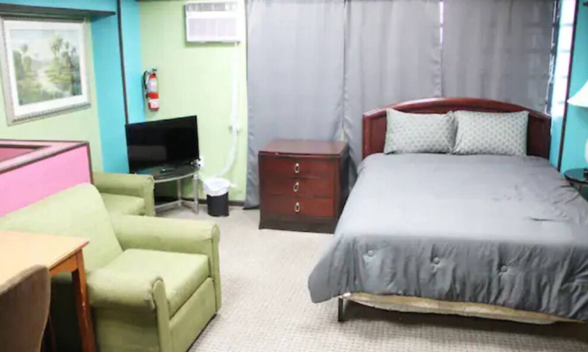 Oriente Apartment | Shared LOFT - Private 3 Room unit sleeps up to 8