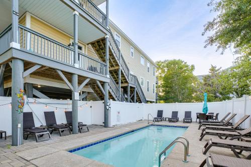 Garden City House | Shared Pool & Hot Tub! Seaside Murrells Inlet Home