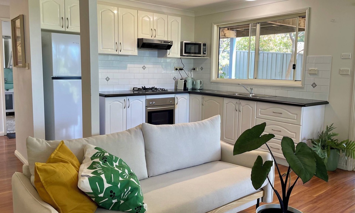 Coledale Apartment | Sharky’s Beach Coledale 3 bedroom Apartmentn3 minutes walk to beach. Sleeps 7