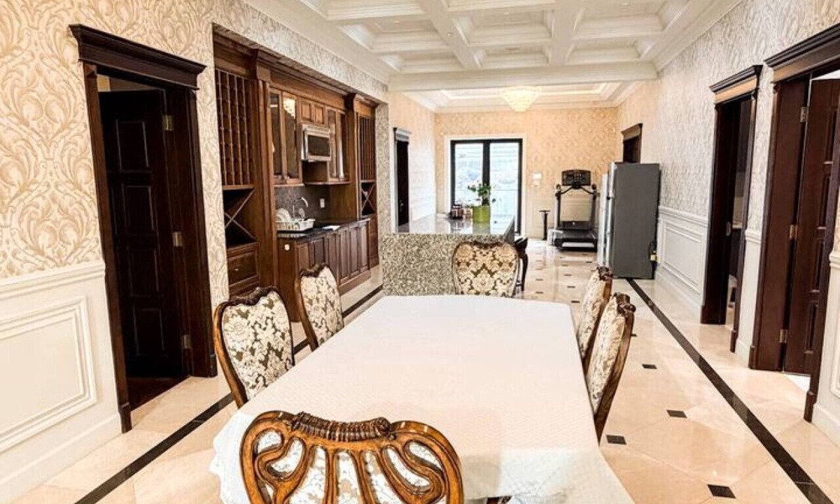 Shaughnessy House | Shaughnessy 3bdrm Suite near VanDusen Gardens