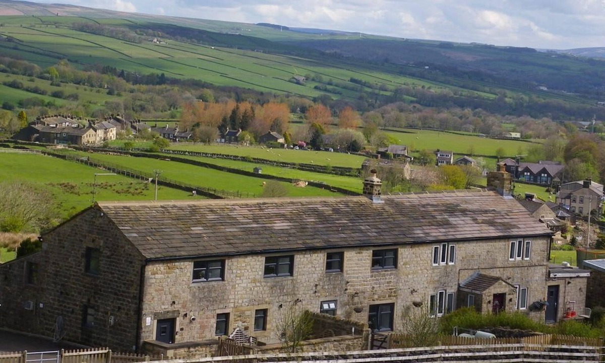 Cowling Cottage | Shay Bank Cottage, Cowling