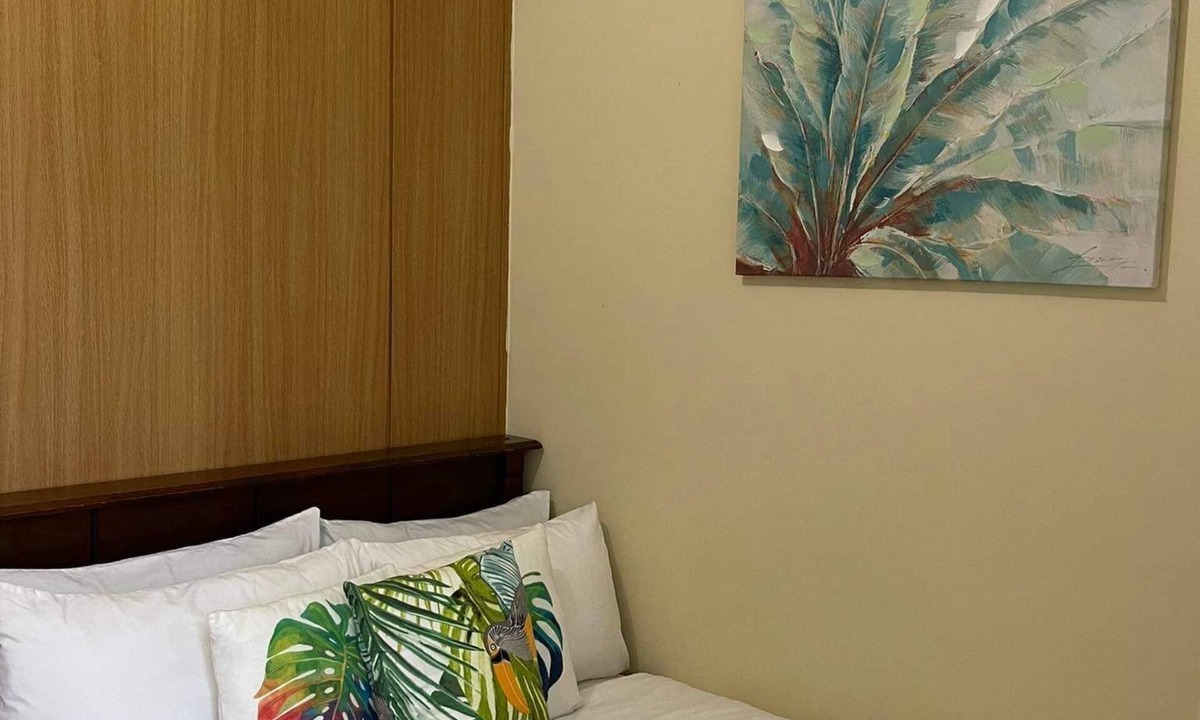 Barangay 76 Condo | Shell Residences MOA 4th C 1BR w/Balcony pool view