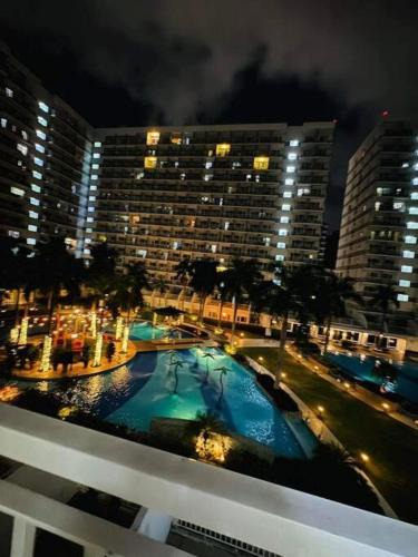 Barangay 76 Apartment | Shell Residences with Pool View Walk to MOA