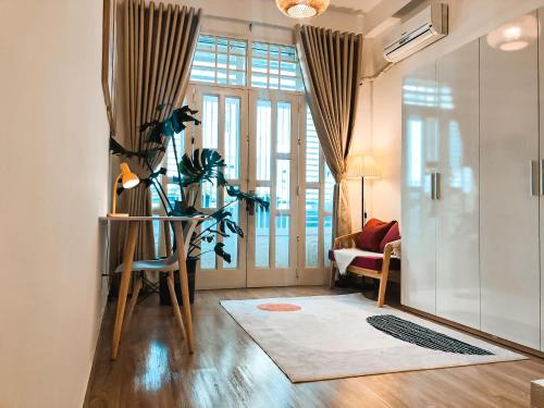 Binh Thanh House | Shelter by the hill 104